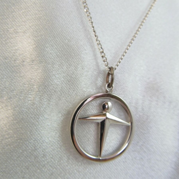 TIFFANY & CO. MANPOWER / UNITY PENDANT NECKLACE STERLING SILVER SIGNED - Picture 4 of 8